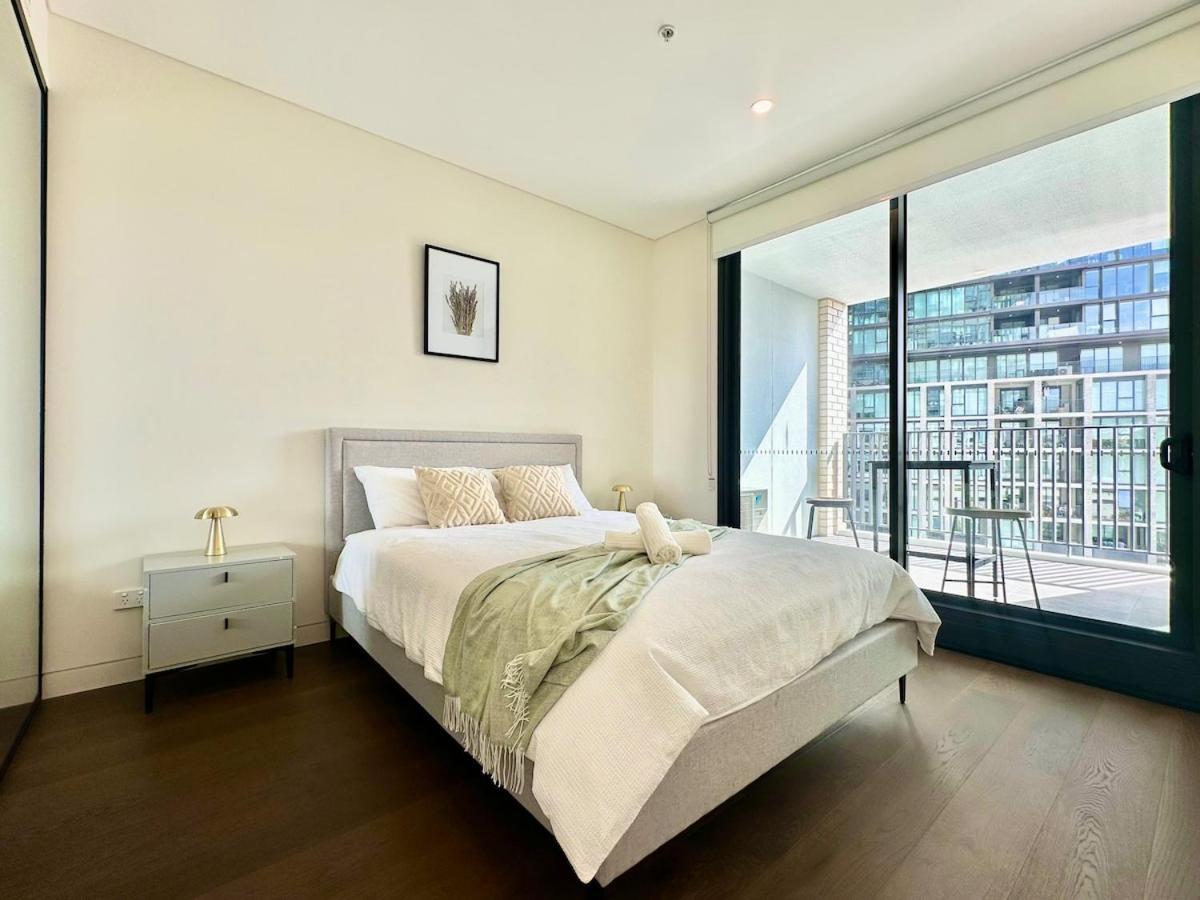 Apartment Spacious Pool View Apt In Olympic Park