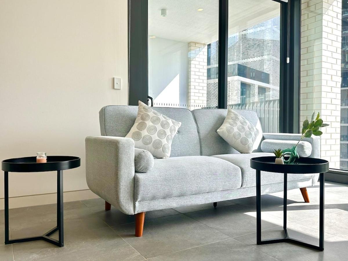 Apartment Spacious Pool View Apt In Olympic Park